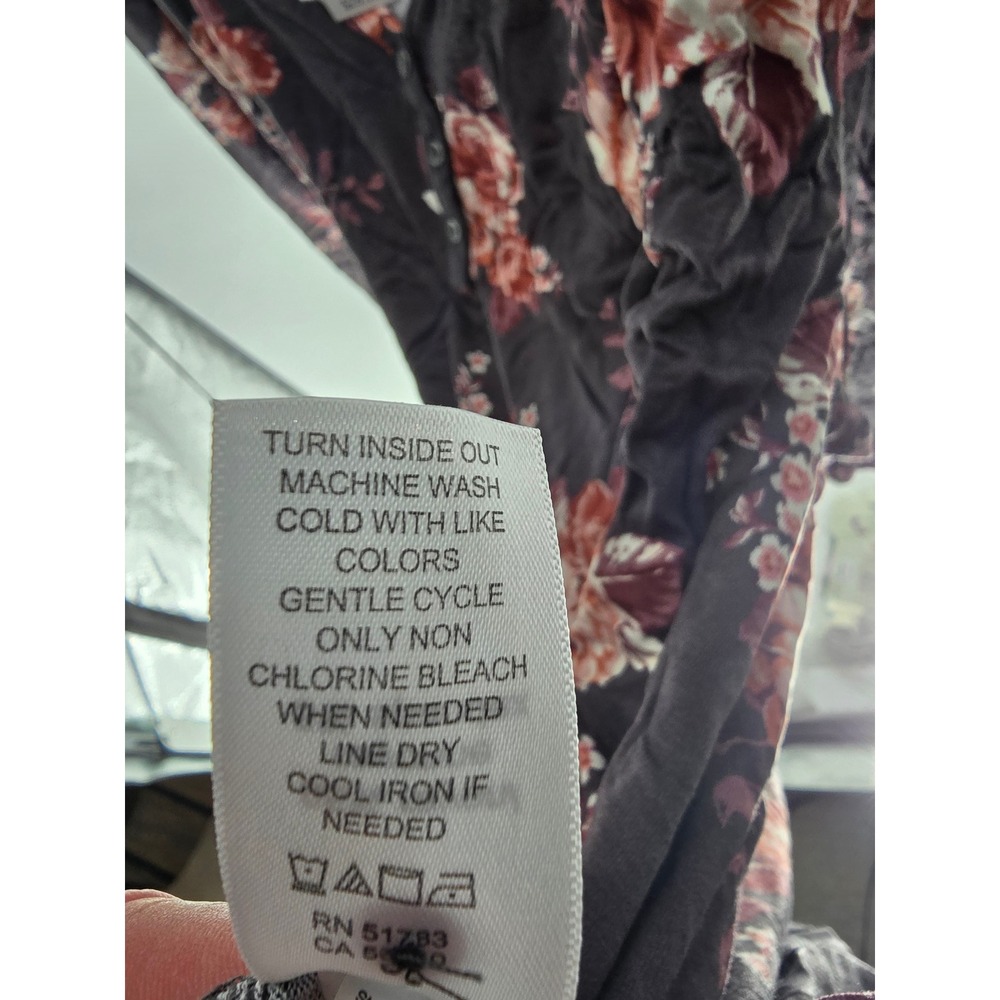 Maurices Womens 3X Gray Floral Henley Long‎ Sleeve Top Pleated Shoulder NWT - Picture 6 of 14
